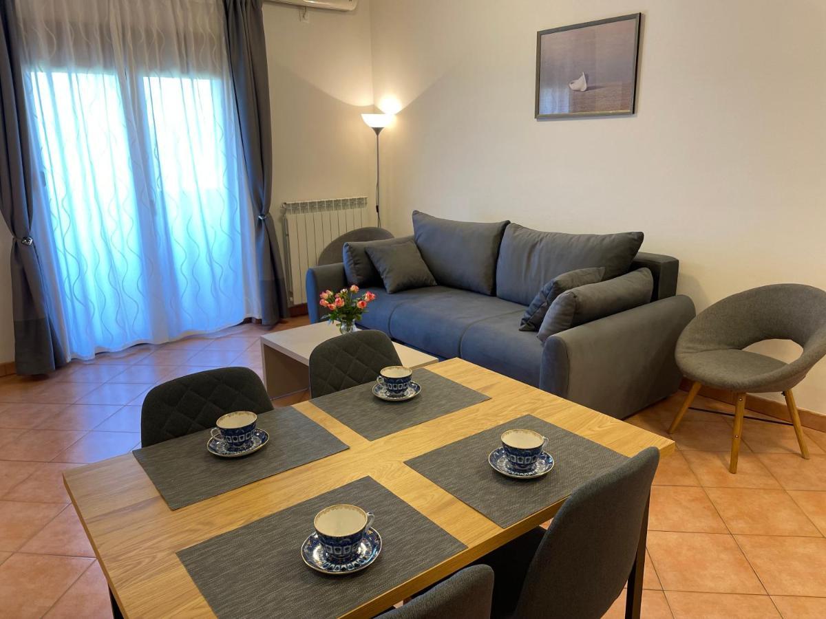 Apartments Terranova Rovigno Esterno foto