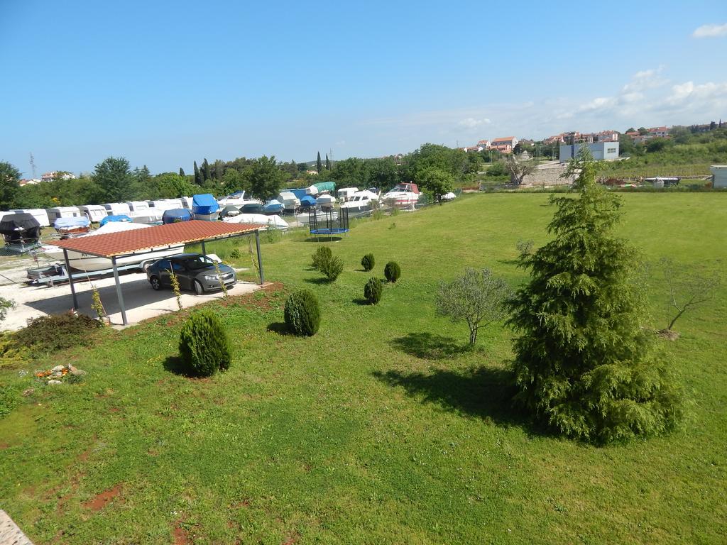 Apartments Terranova Rovigno Esterno foto