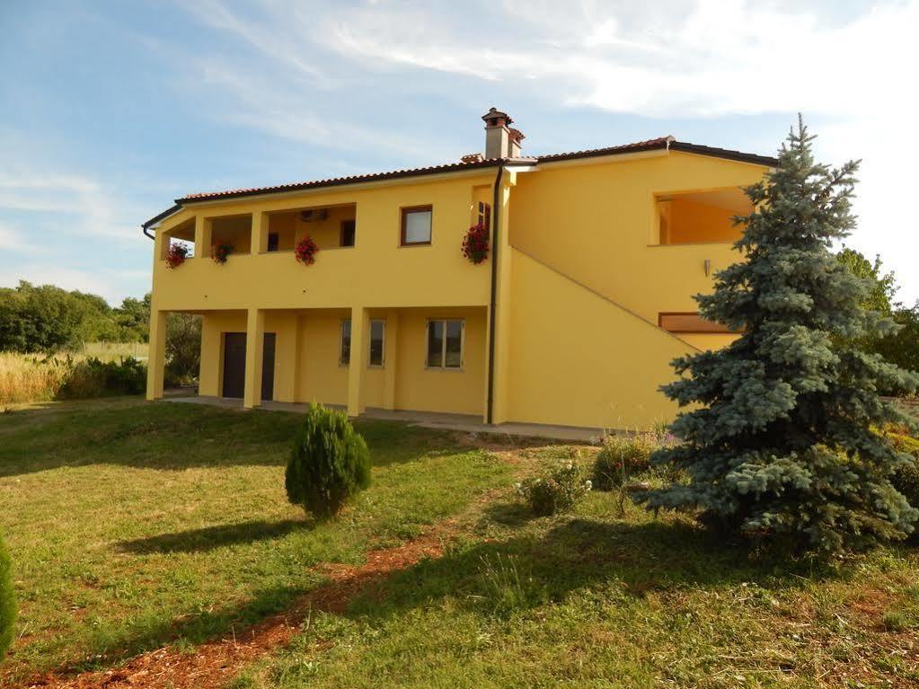 Apartments Terranova Rovigno Esterno foto